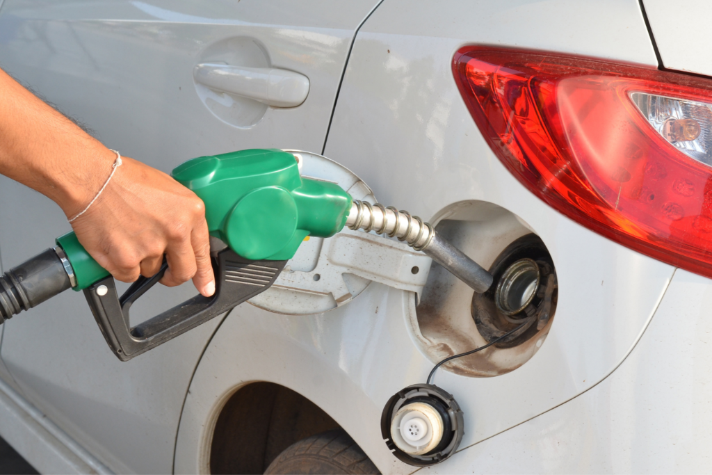 9 Tips For Saving Money At The Gas Pump