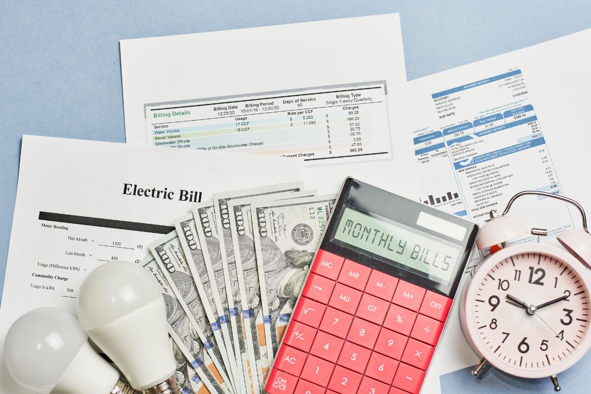 19 Ways To Lower Your Utility Bills And Save Money Savingk 1767