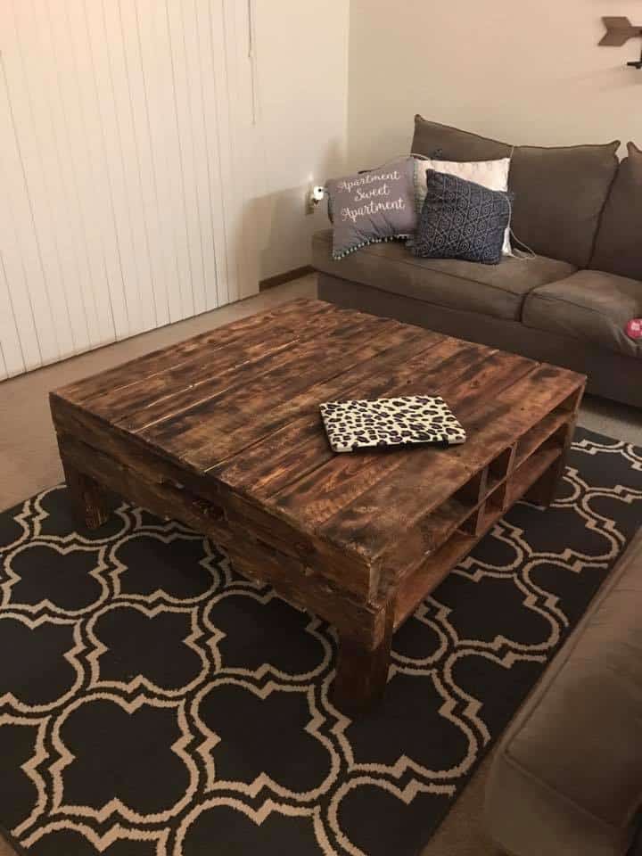 wood pallet coffee table
