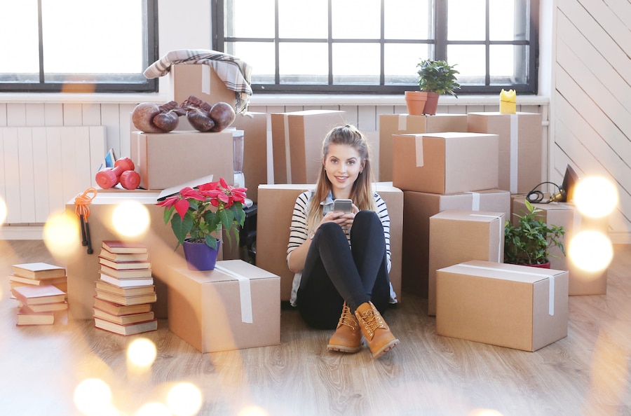 a woman who knows the financial benefits of downsizing and moving to a smaller home.