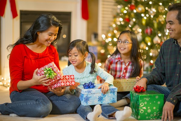 Best Affordable Ways to Have Fun This Holiday Season